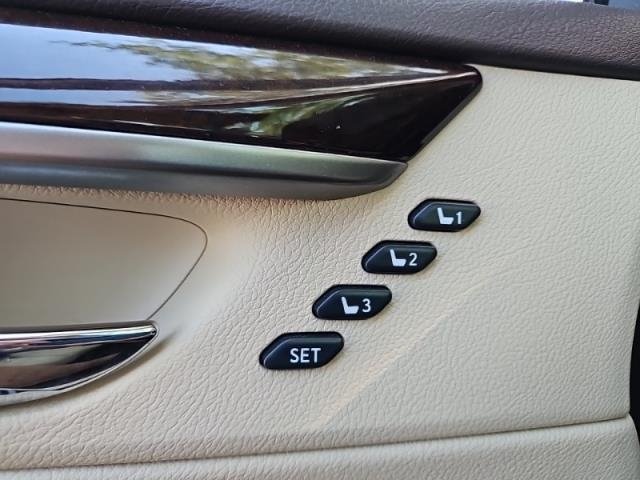 2017 Lexus ES 350 photo 25