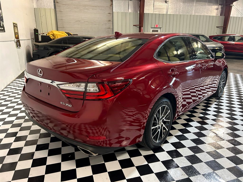 2017 Lexus ES 350 photo 4