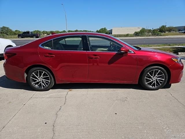 2017 Lexus ES 350 photo 12