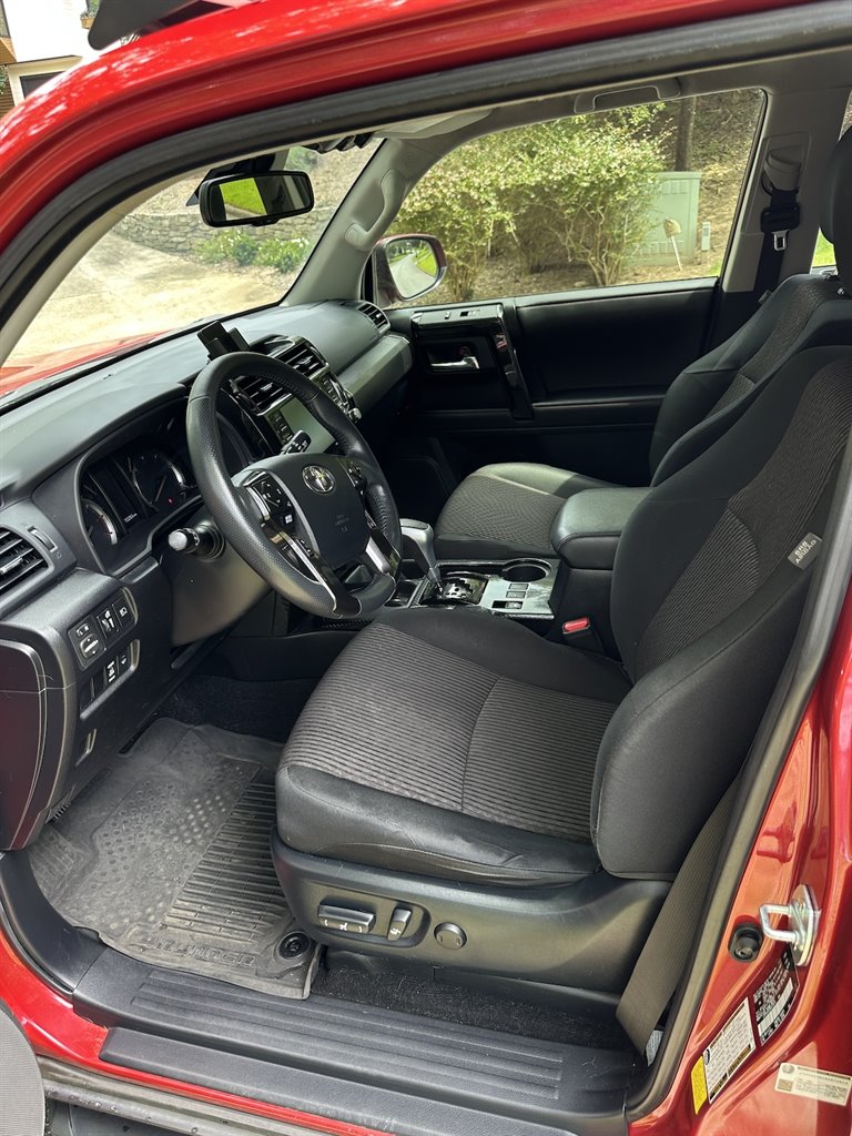 2022 Toyota 4Runner TRD photo 6