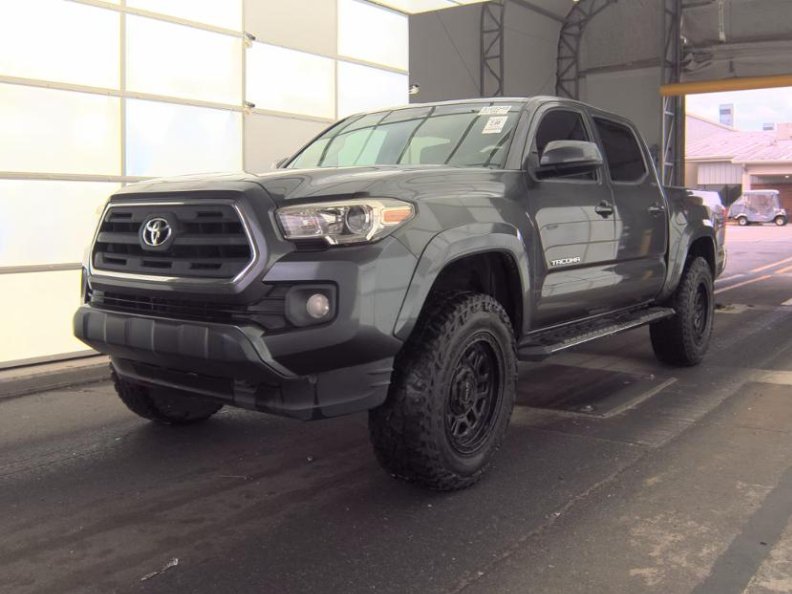2017 Toyota Tacoma SR5