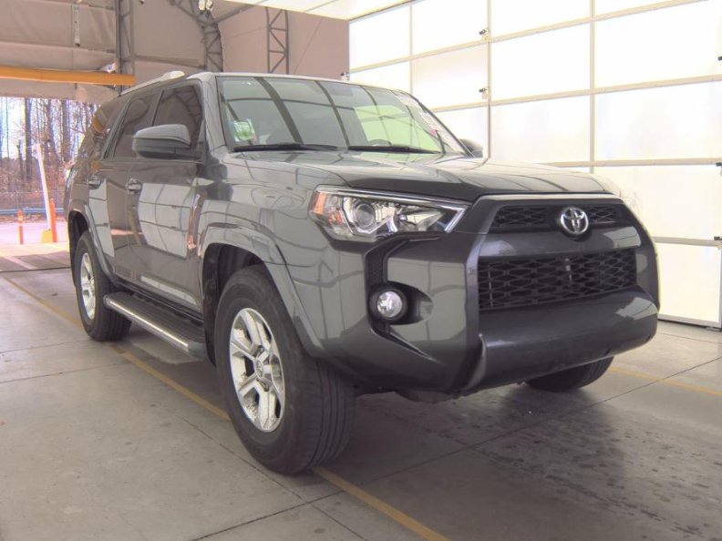 2014 Toyota 4Runner SR5 - Photo 6