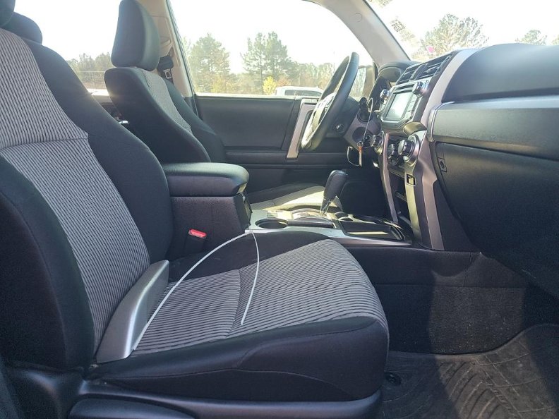 2014 Toyota 4Runner SR5 - Photo 14