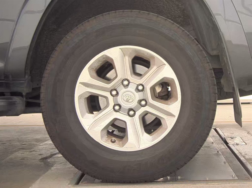 2014 Toyota 4Runner SR5 - Photo 11