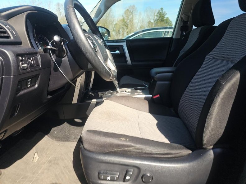 2014 Toyota 4Runner SR5 - Photo 15